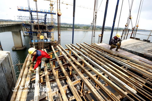 江西峡江 赣江大桥扩建工程建设提速